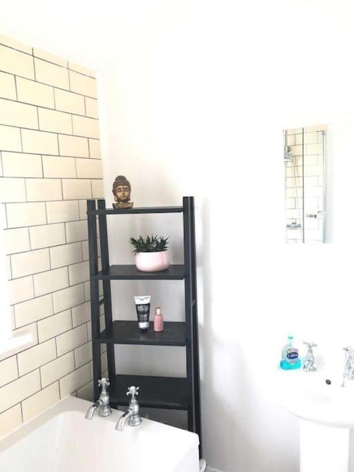 Two Bedroom Terrace House With Parking Kingston upon Hull Ngoại thất bức ảnh