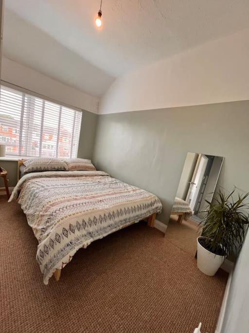 Two Bedroom Terrace House With Parking Kingston upon Hull Ngoại thất bức ảnh